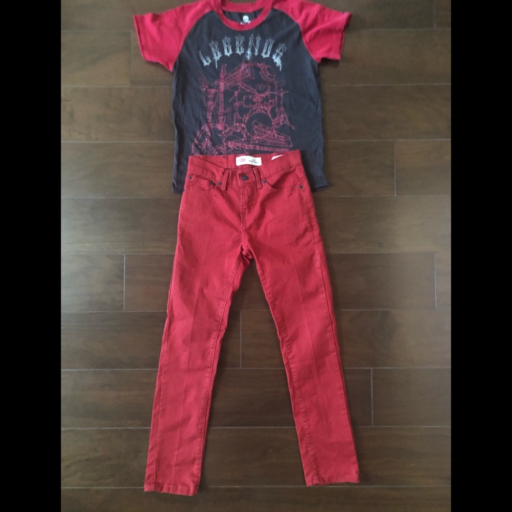 🌟Nearly New Cranberry Colored Levi 510 Super Skinny Jeans w/Free baseball Tee